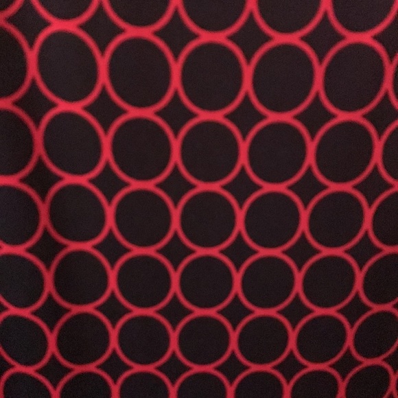 Red circle blouse - Picture 2 of 4